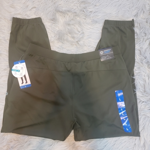 Mondetta Men's Performance Stretchable Moisture Wicking Joggers Green Pants - Picture 6 of 7